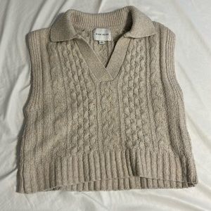 Sweater vest